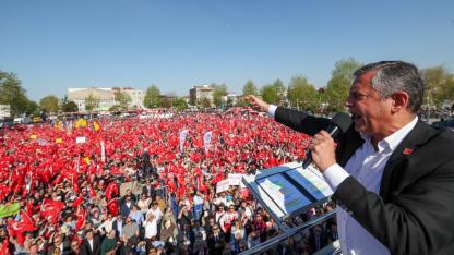 CHP Genel Başkanı Özel Sakarya'da konuştu: Barınma krizini kökünden çözeceğiz