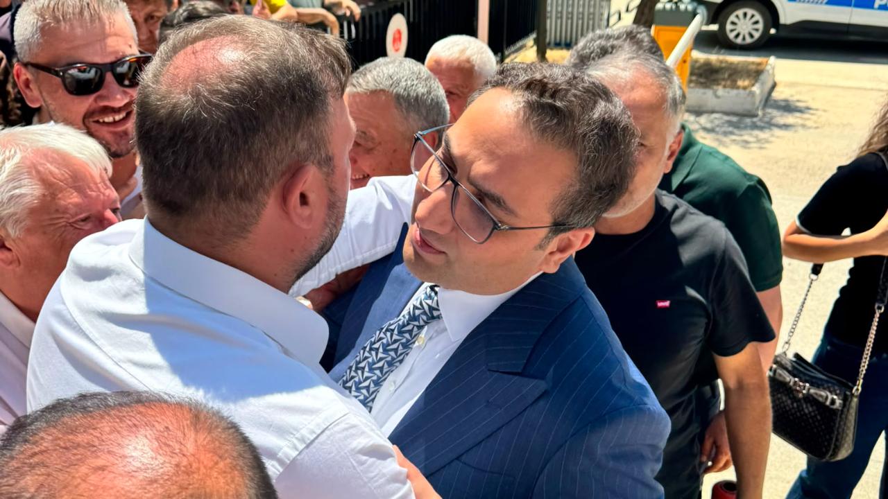 Başkan Yiğit adlî kontrolle serbest bırakıldı