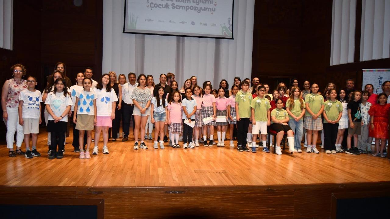 İzmir'de miniklerden iklim seferberliği