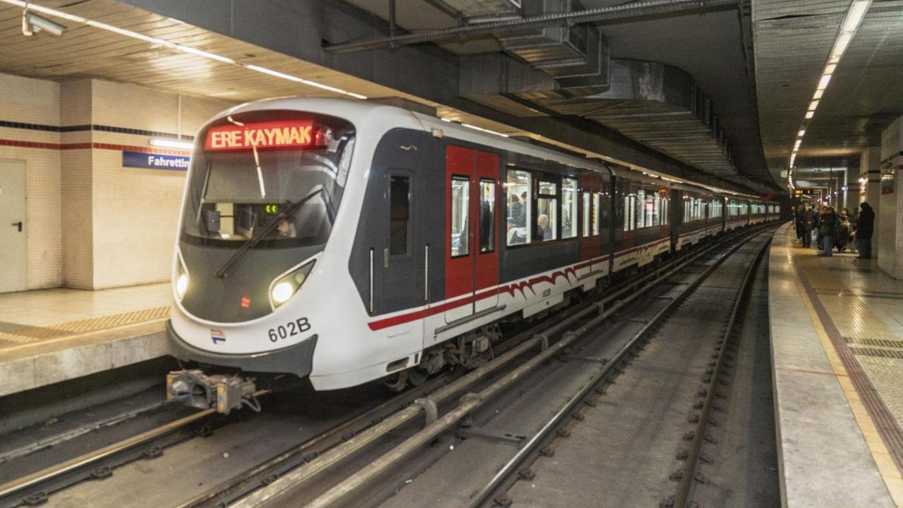 Kablo hırsızlığı girişimi metro seferlerini aksattı