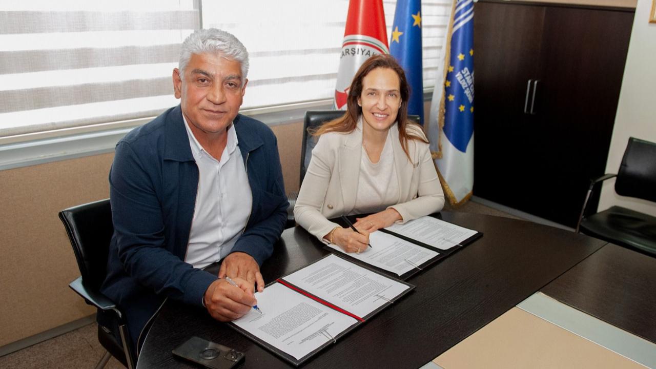 Karşıyaka’da Toplu İş Sözleşmesi’ne imzalar atıldı