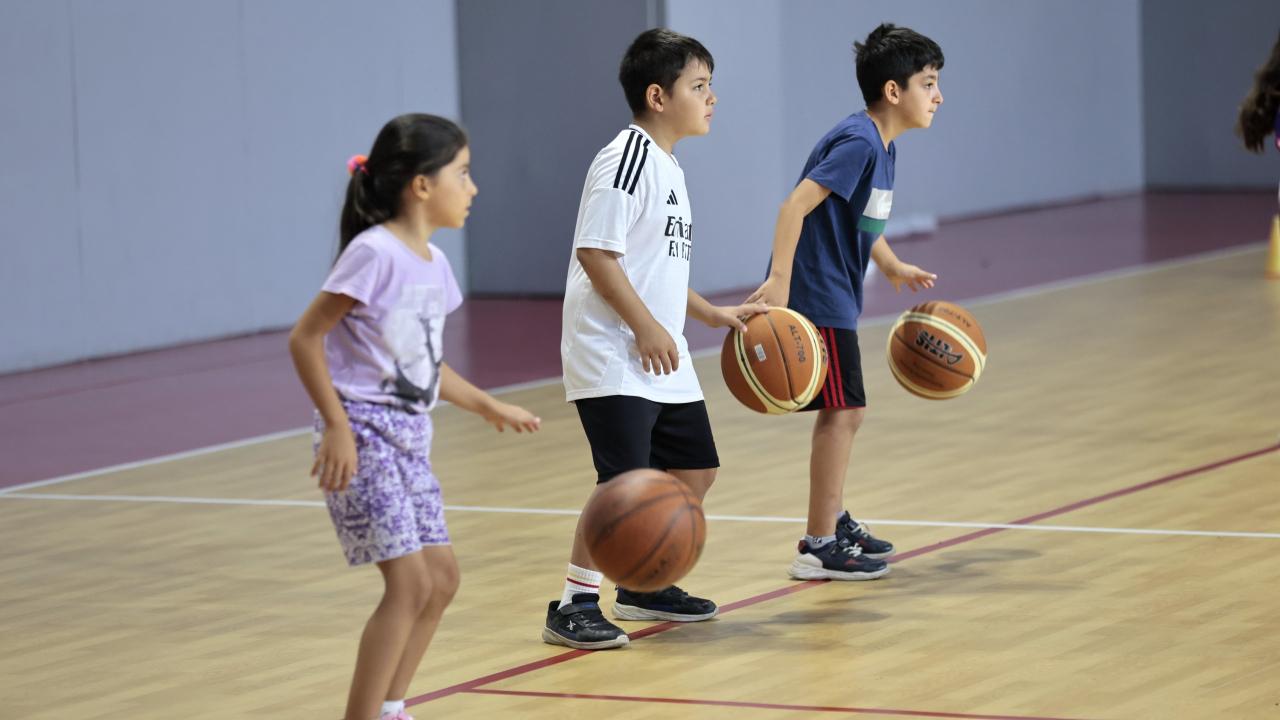 Konak’ın ücretsiz yaz spor okullarında kayıt dönemi başladı
