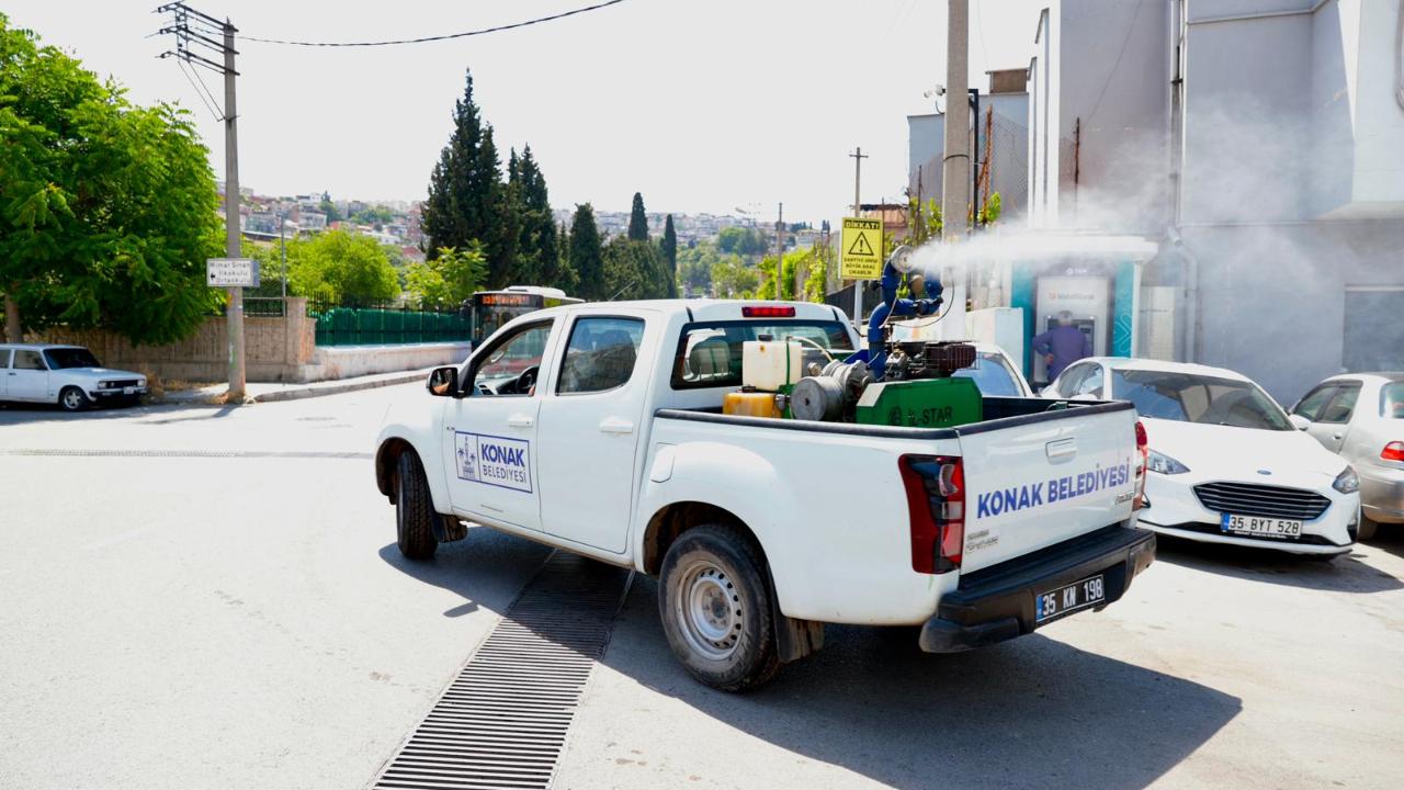 Konak’ta sivrisineklere karşı ilaçlama seferberliği