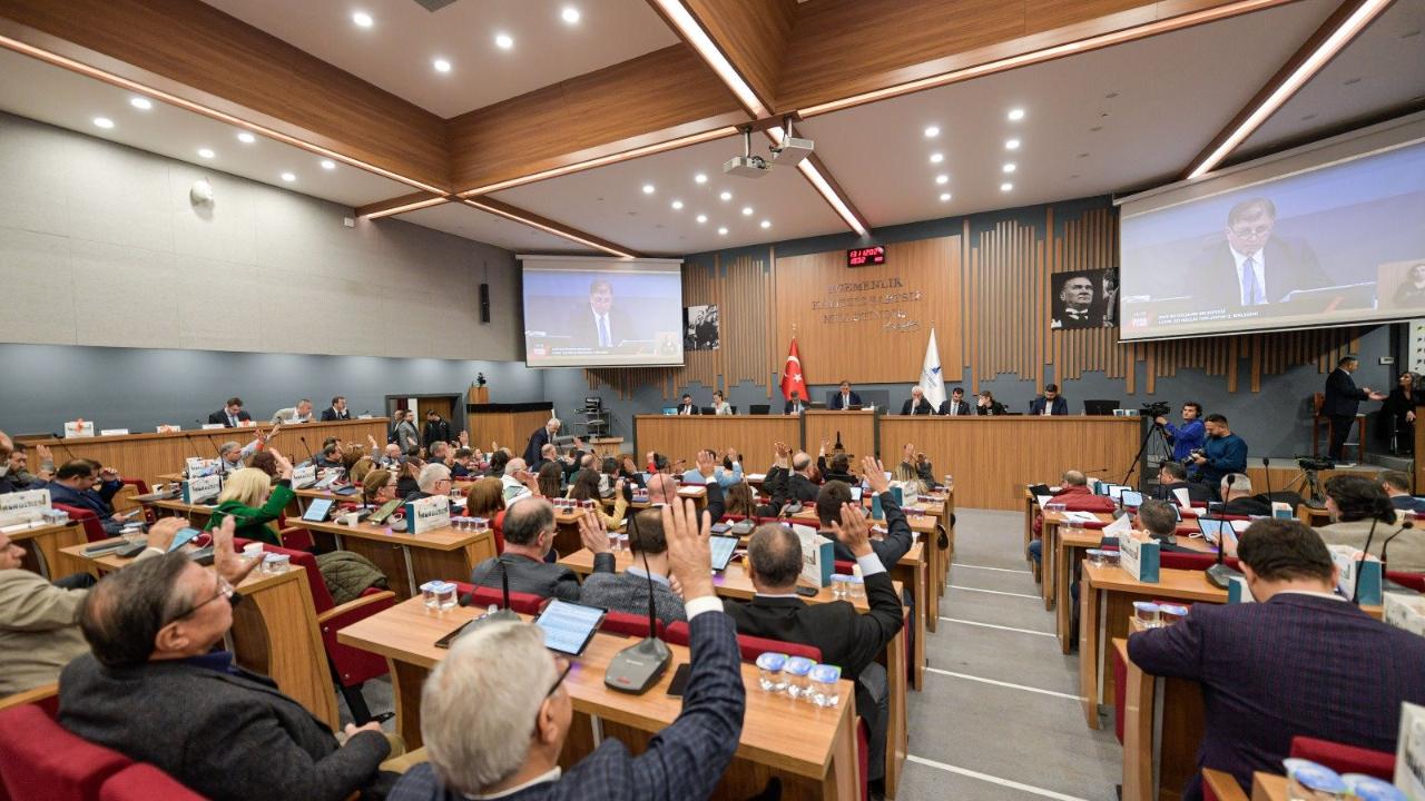 Meclis üyelerinden Tugay'a tam destek 'istifaya hazırız'