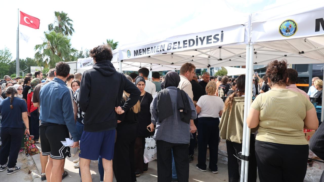 Menemen Belediyesi YKS'de de öğrenci ve velilerin yanında