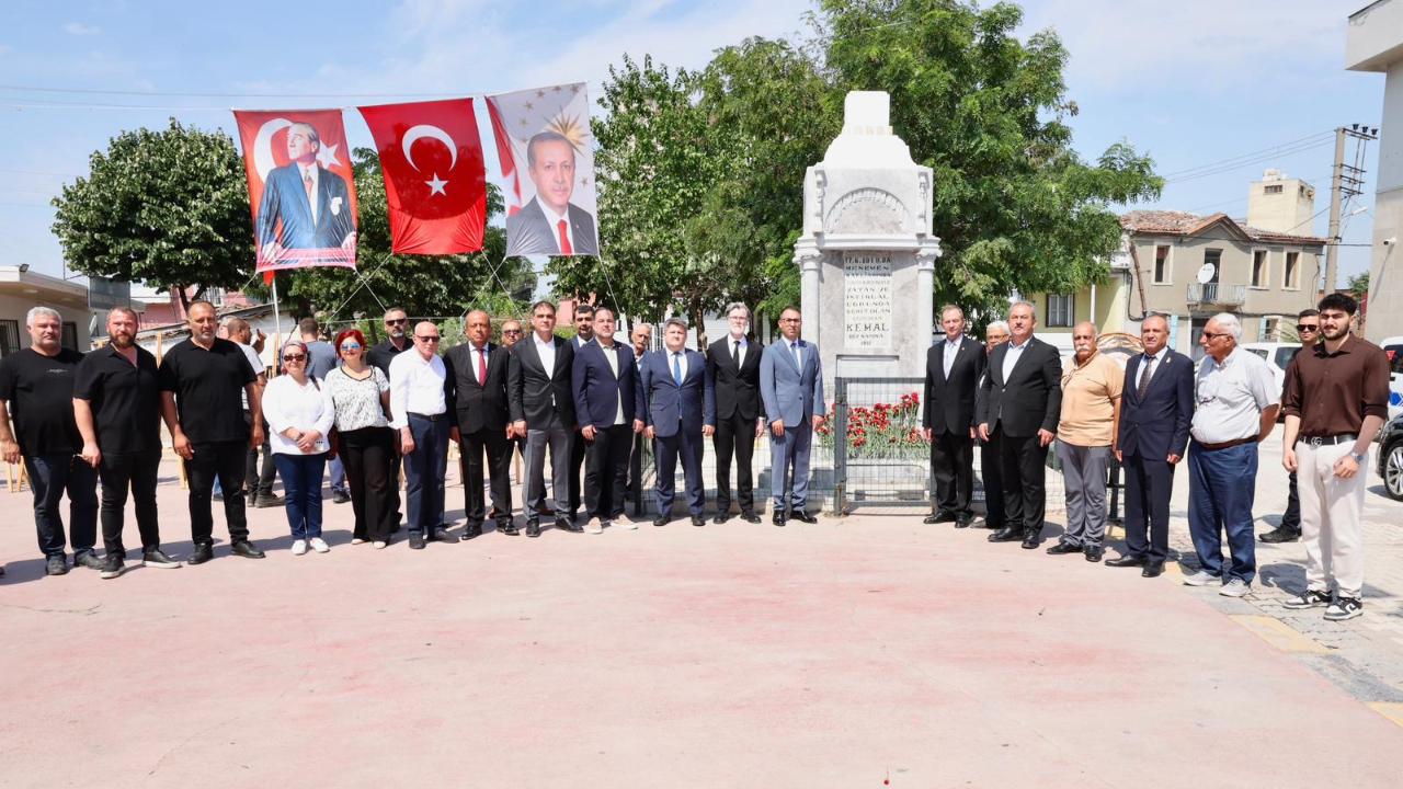 Menemenliler Şehit Kemal Bey'i unutmadı