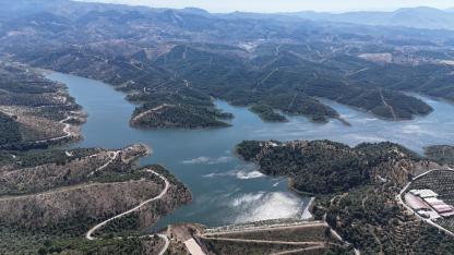 Seferihisar’da baraj suyu sulama sezonu başladı