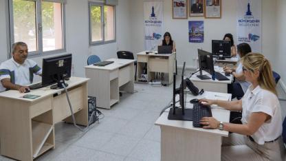 İzmir'de her gün bir kişi işe yerleşiyor