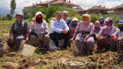 Bir rozetten daha fazlası: 'Millete bağımlı' belediyecilik