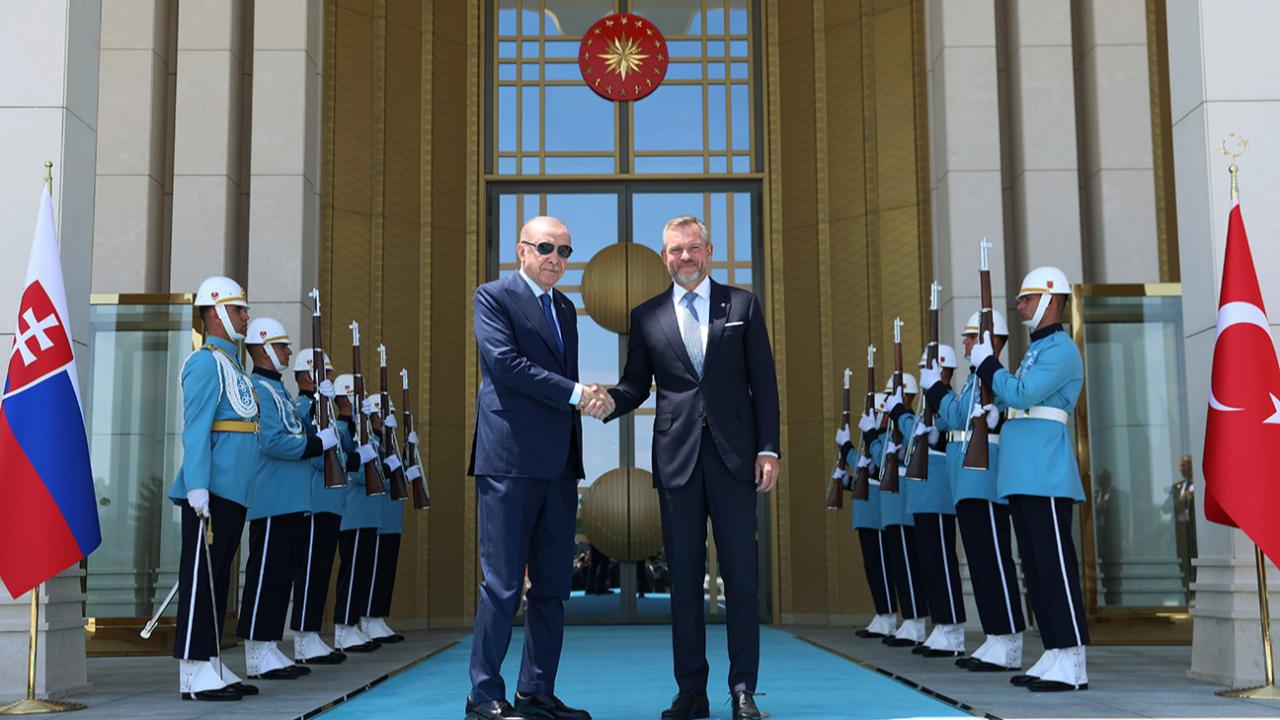 Cumhurbaşkanı Erdoğan, Slovakya Cumhurbaşkanı Pellegrini ile bir araya geldi