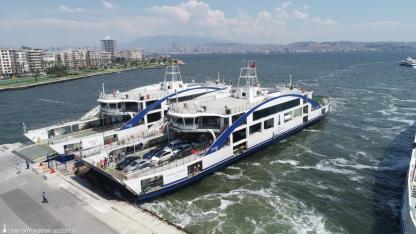 İZDENİZ'in ek seferleriyle 20 bin araç trafiğe çıkmadı