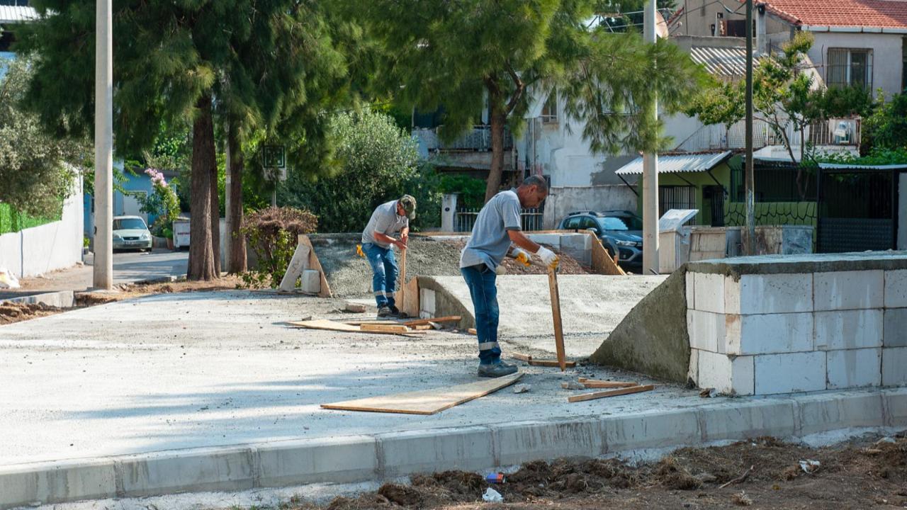 Karşıyaka'da gençler kaykay pistine kavuşuyor