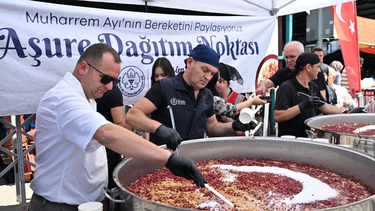 Manisa’da 2 bin kişilik aşure ikramı