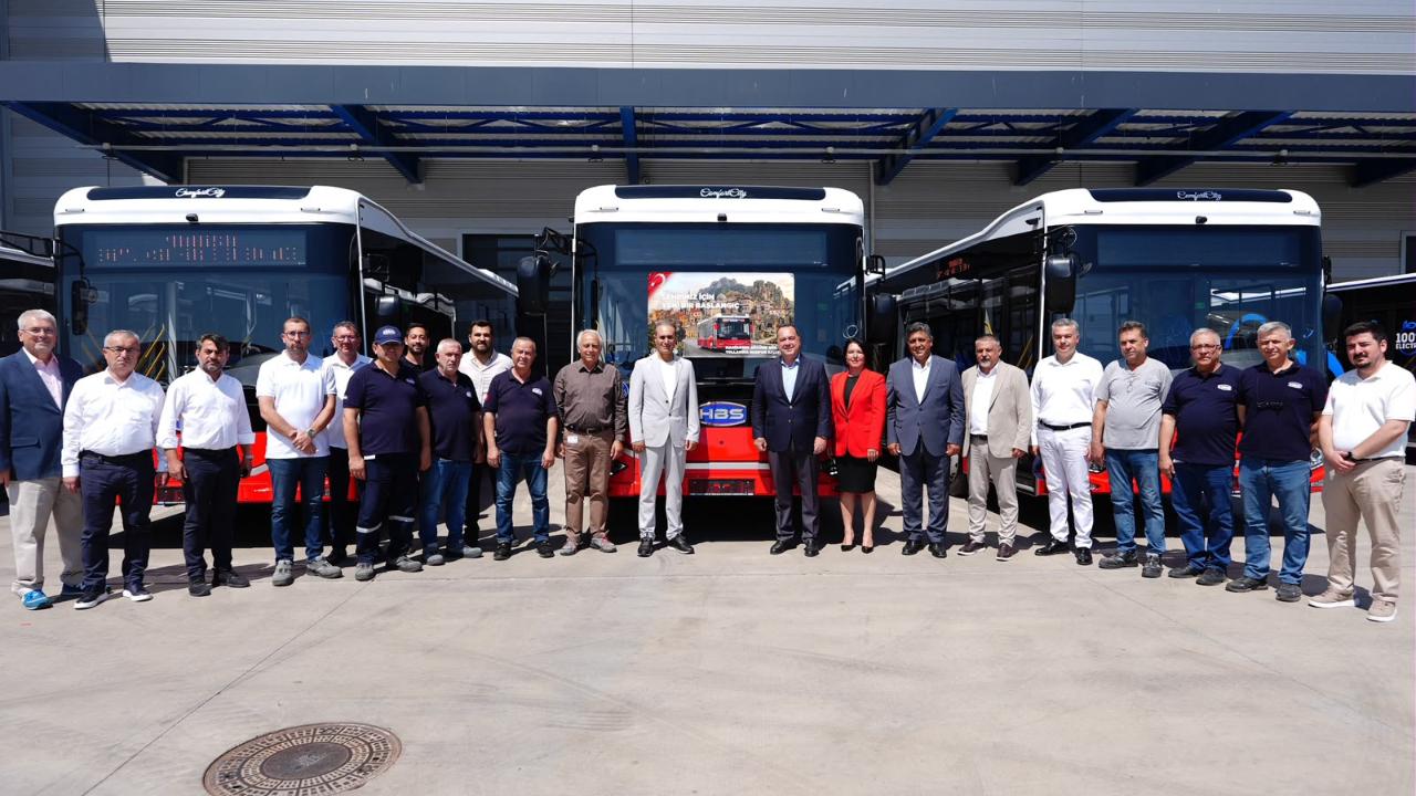 Manisa’da toplu ulaşım filosu 15 yeni otobüsle güçleniyor