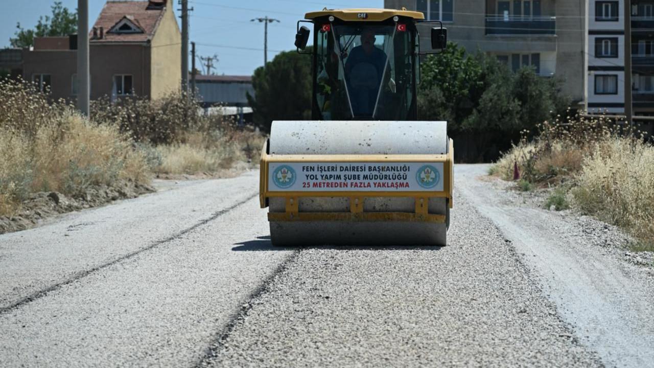 Muradiye ve Karaali’de asfalt çalışmaları hız kesmeden sürüyor