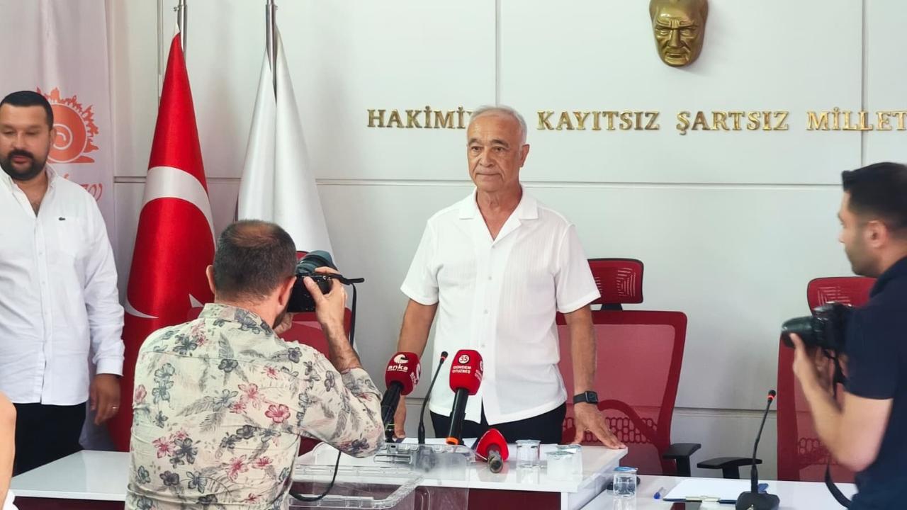 Seferihisar’da seçim ilk turda sonuçlandı… Kazanan isim Fuat Gümüş oldu!