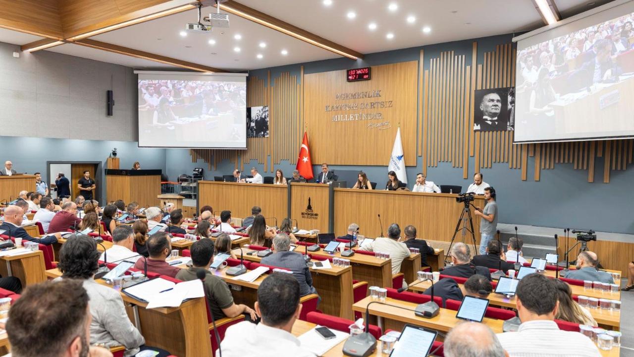 Tugay’dan İzmir'in sorunları için ortak masa çağrısı