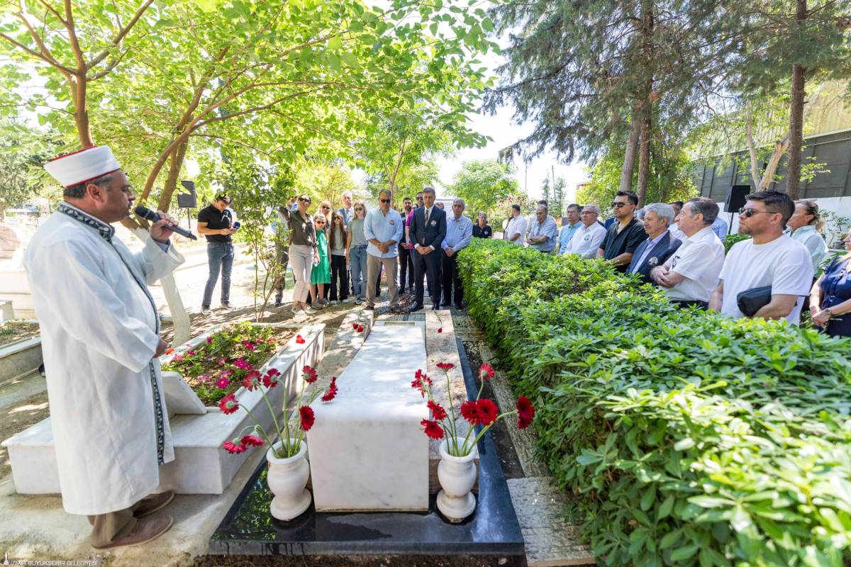 Ahmet Piriştina vefatının 22’nci yılında kabri başında anıldı