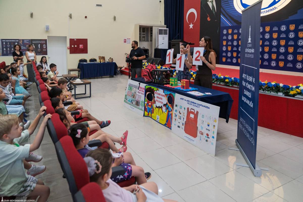İzmir'de 5 ayda 1500 çocuğa afet bilinci eğitimi