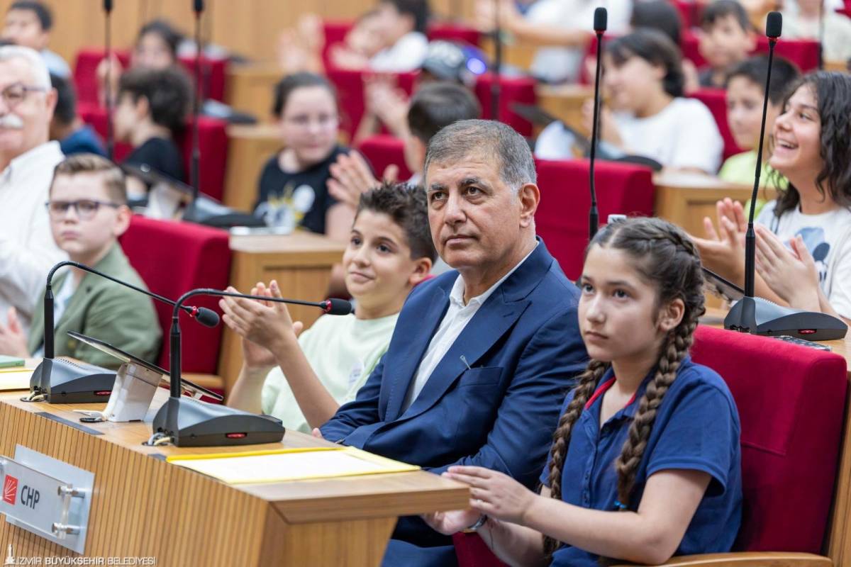 Çocuklar İzmir’in yönetiminde söz sahibi