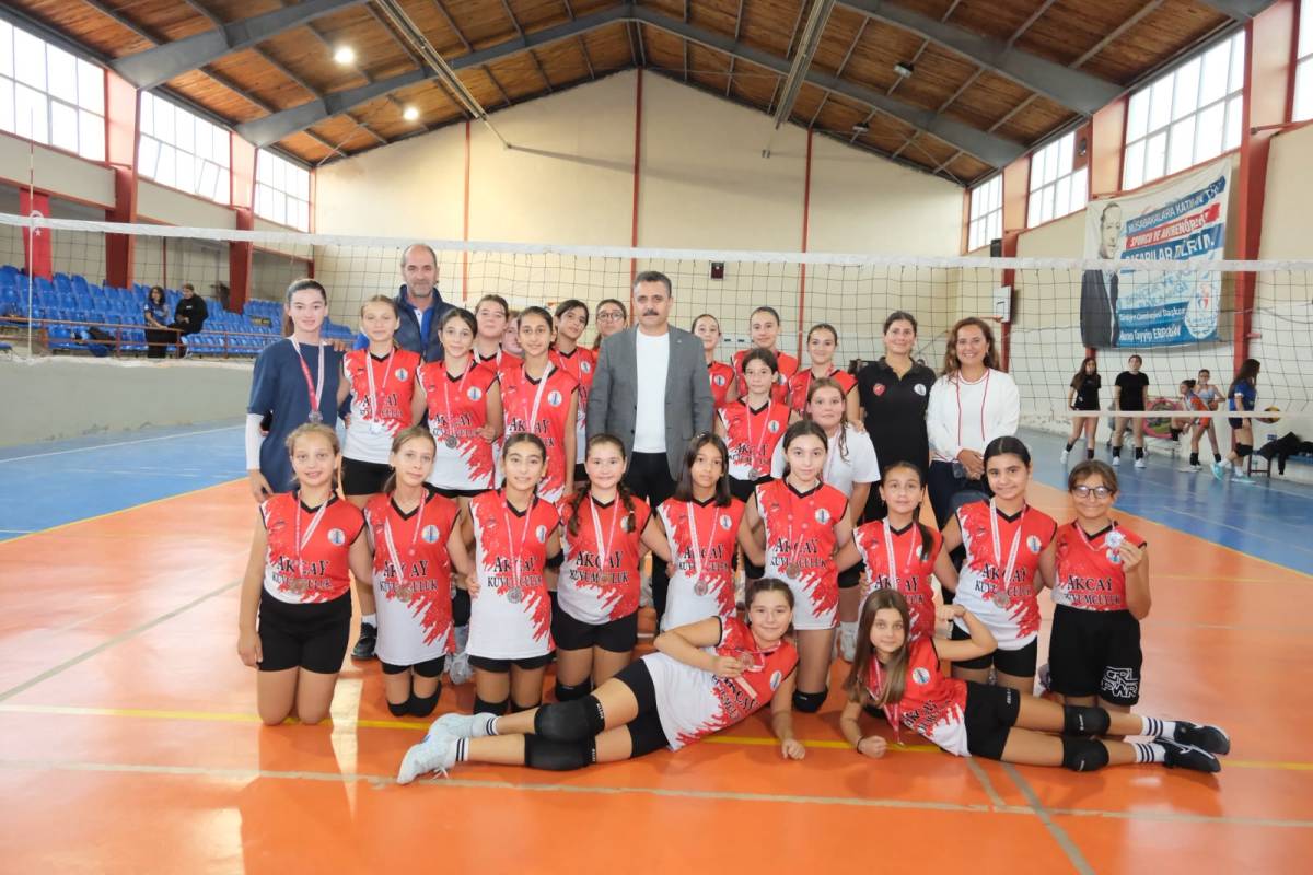 Dikili'nin Yıldızları kumda parlayacak