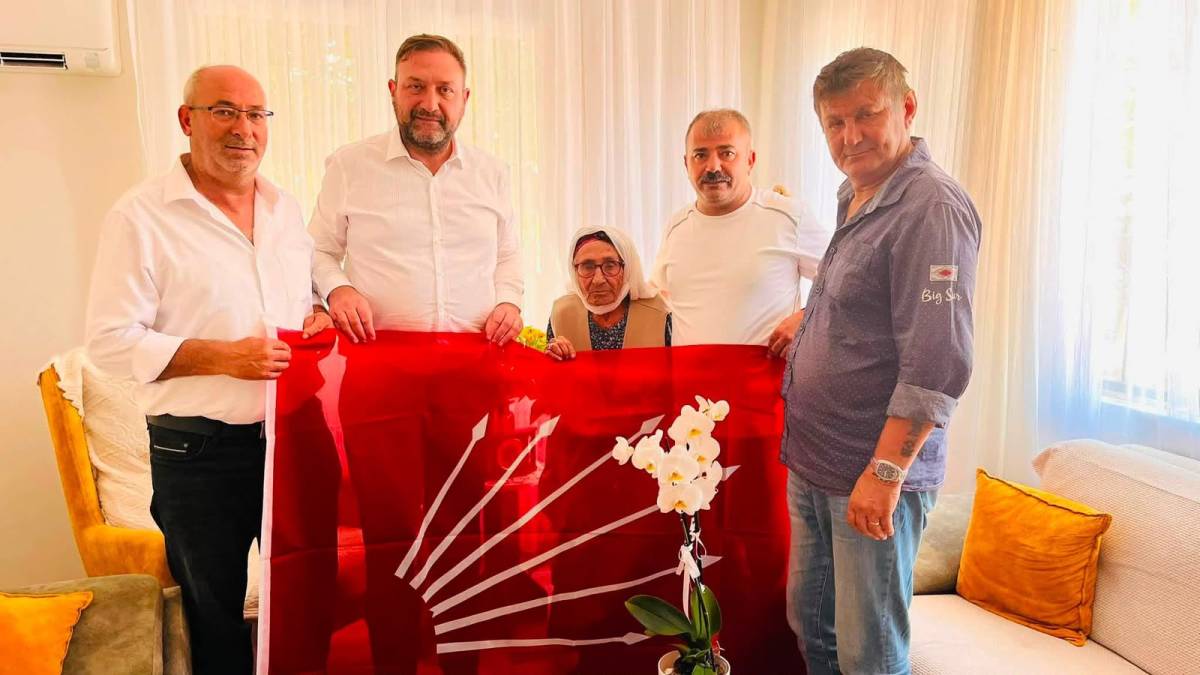 Gümrükçü'den 106'lık üyeye anlamlı ziyaret