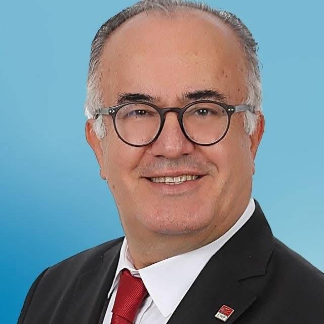 CHP Güzelbahçe'de flaş gelişme: Bilgen partiden istifa etti!